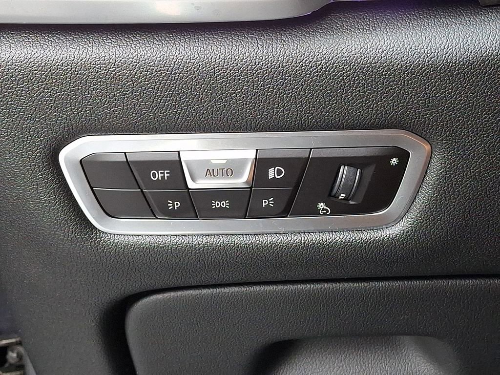 Used 2022 BMW X5 xDrive40i w/ Parking Assistance Package image 25