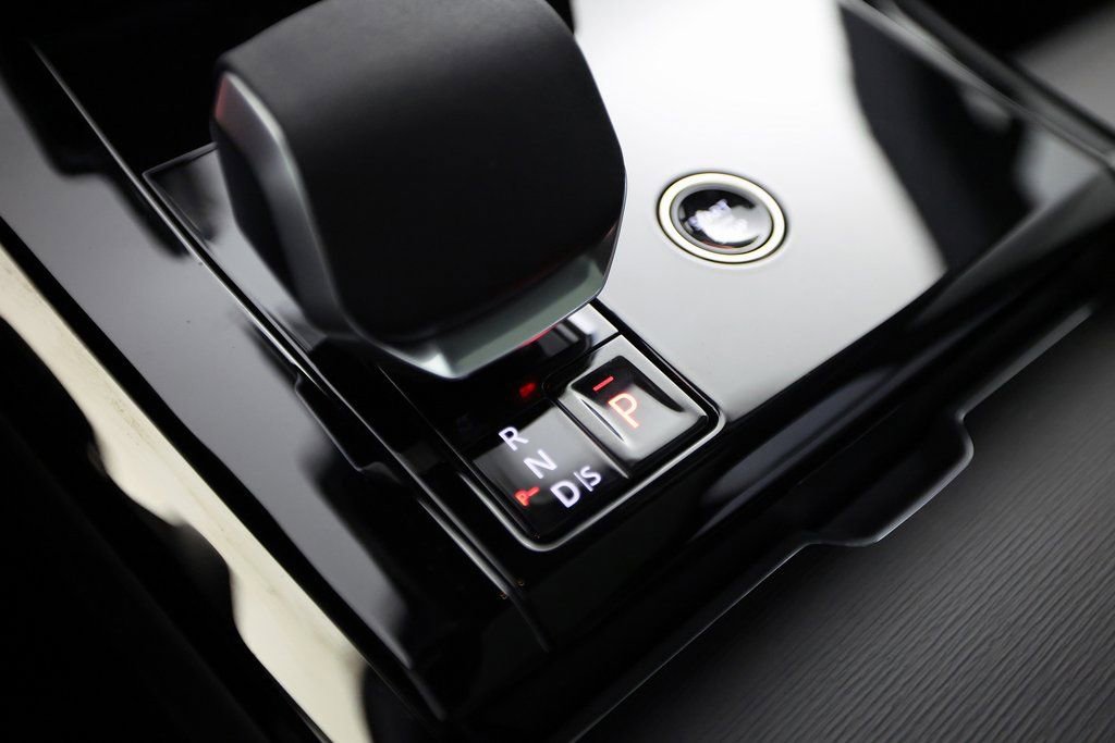 Used 2025 Land Rover Range Rover Sport Dynamic SE image 23
