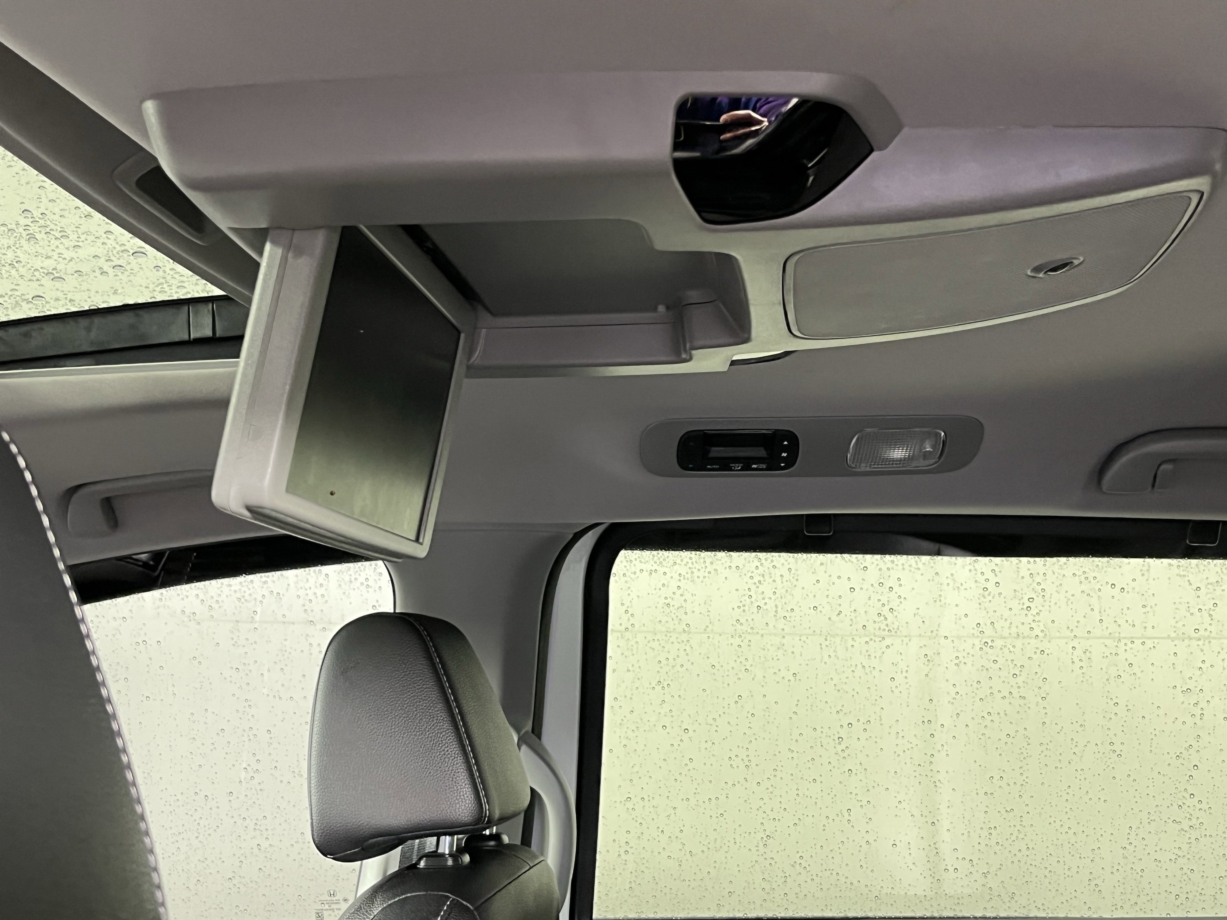 Used 2024 Honda Odyssey Touring image 12