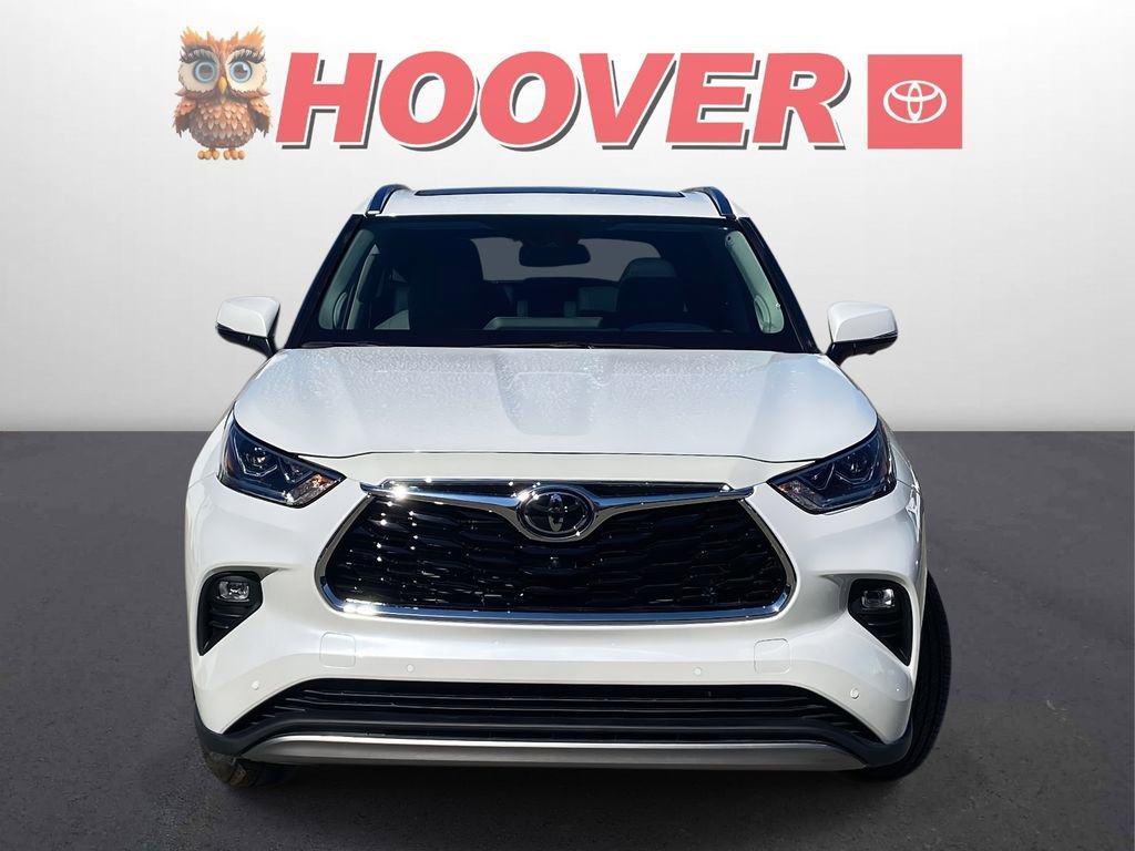 Used 2026 Toyota Highlander Limited image 8