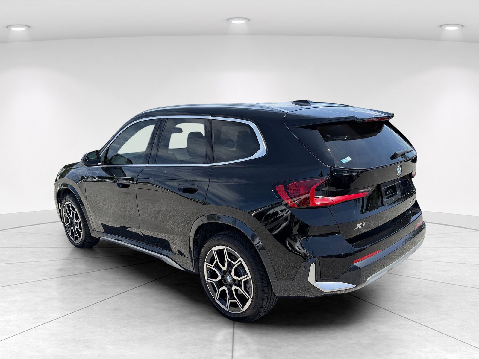 New 2026 BMW X1 xDrive28i w/ Technology Package AWD/4WD image 6