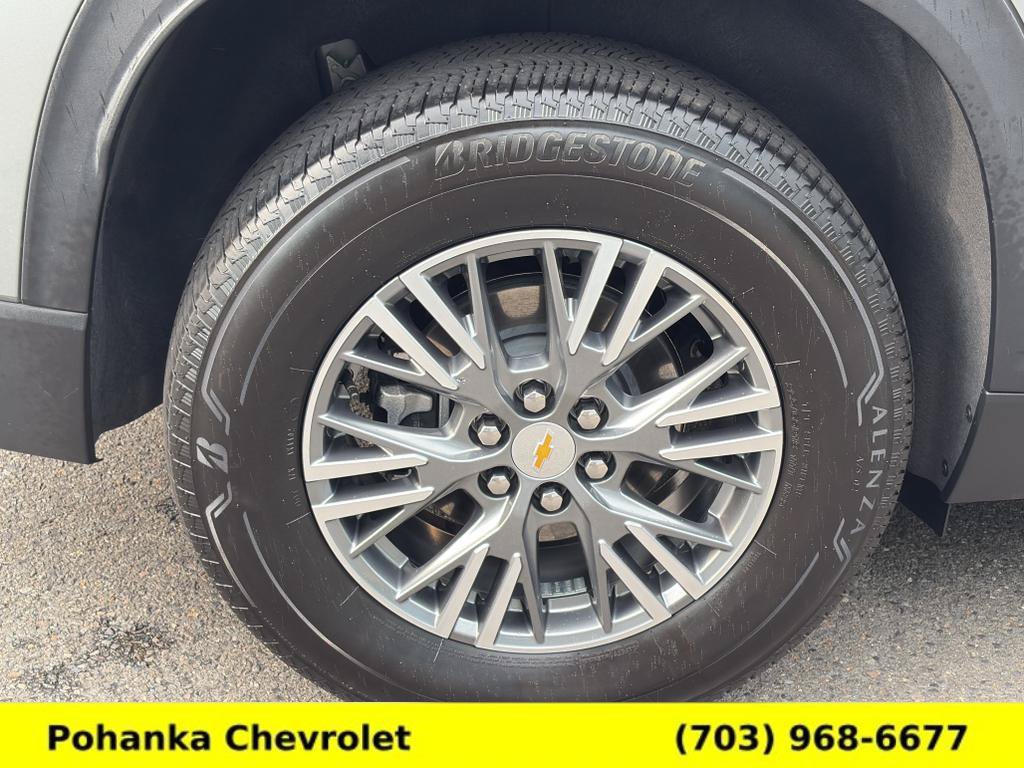 Certified 2025 Chevrolet Traverse LT w/ Driver Confidence Package AWD/4WD image 29