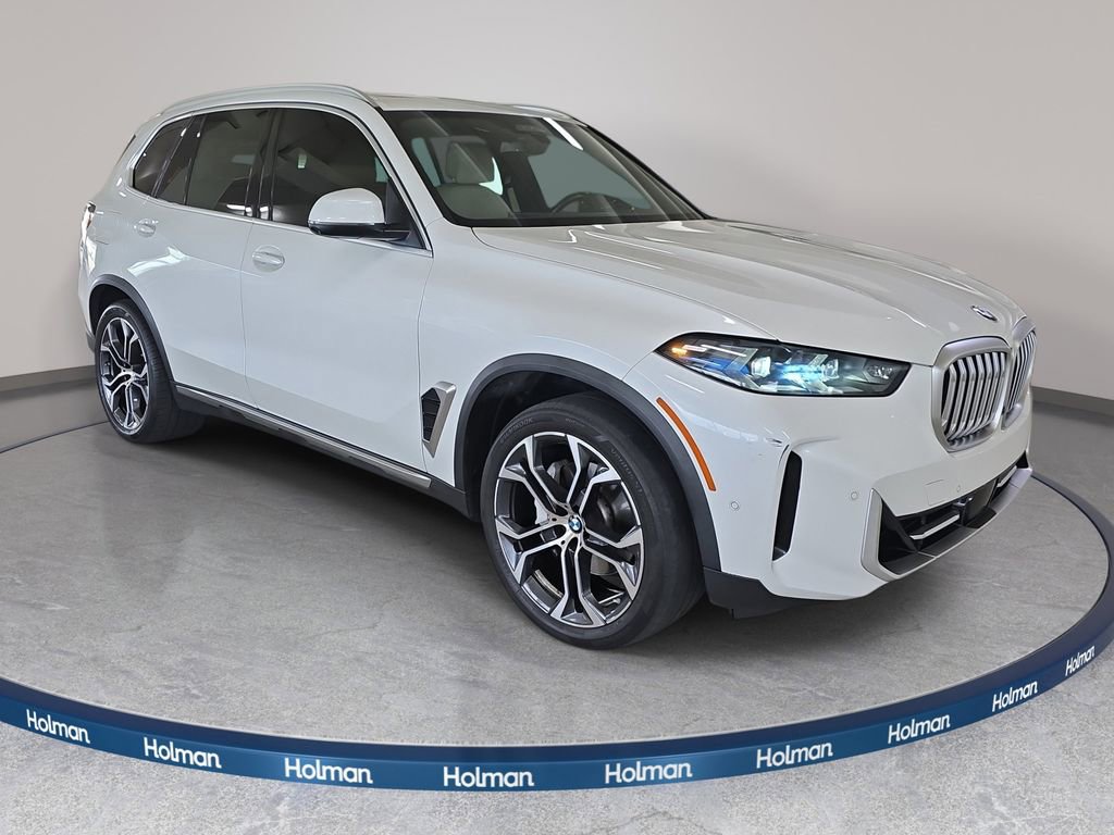 Used 2024 BMW X5 sDrive40i w/ Premium Package image 4