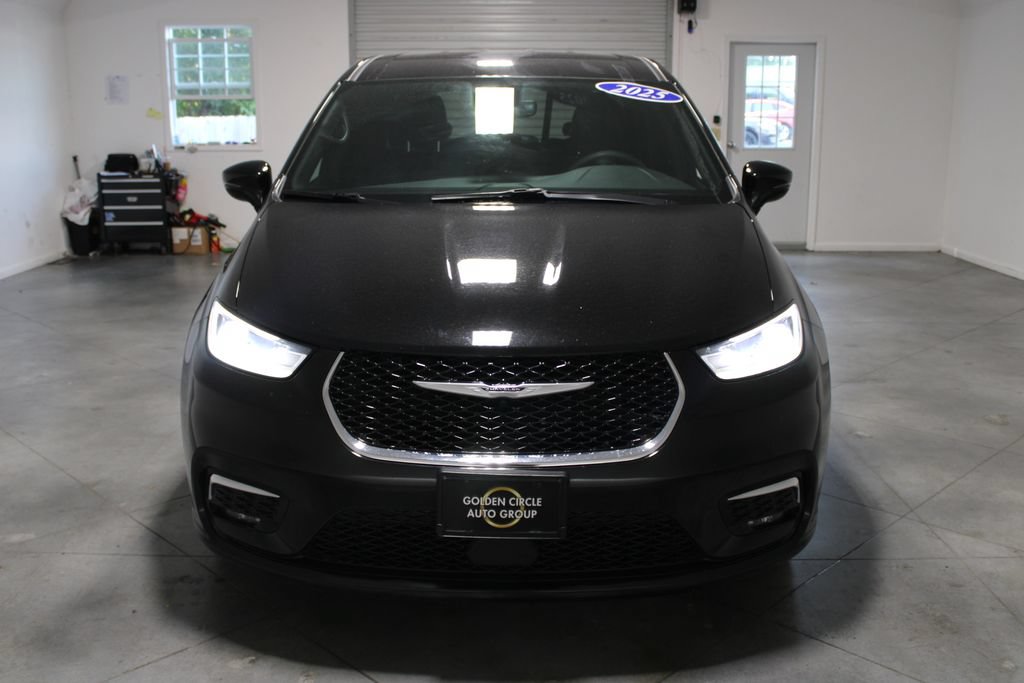 Used 2025 Chrysler Pacifica Select FWD image 50