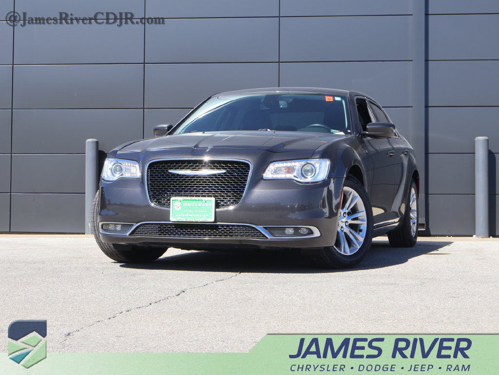 Used 2019 Chrysler 300 Touring w/ Driver Convenience Group