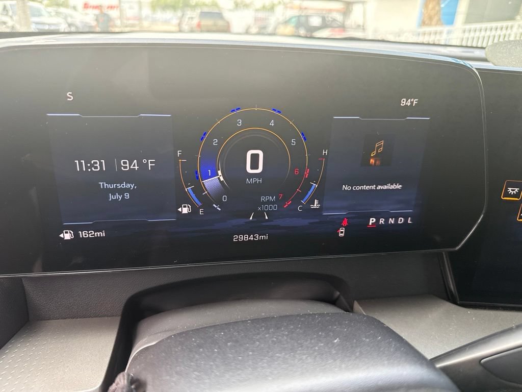 Used 2025 Chevrolet Traverse LT w/ Midnight/Sport Edition FWD image 16