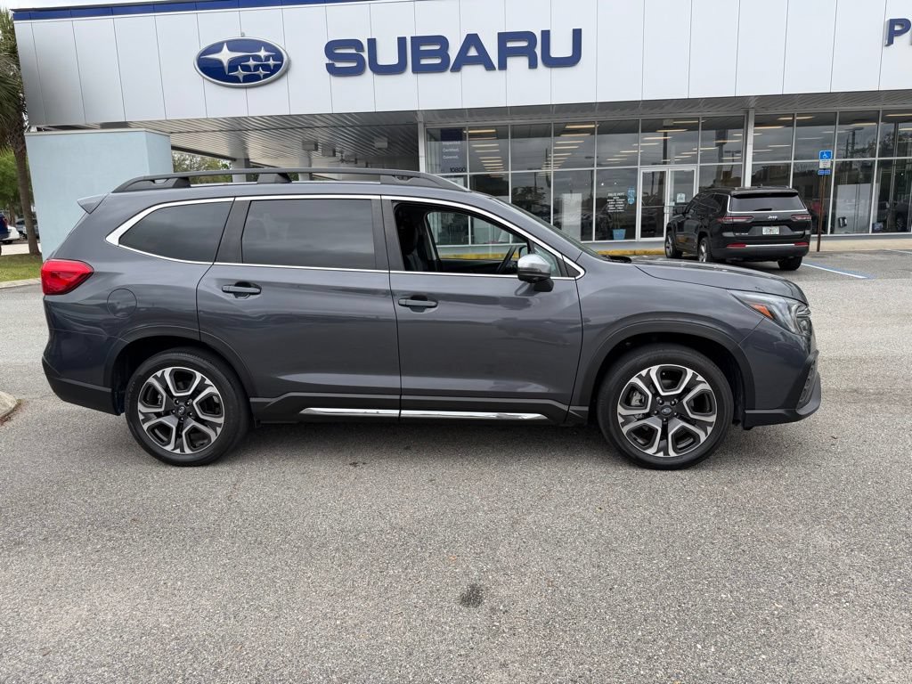 Used 2023 Subaru Ascent Limited w/ Technology Package AWD/4WD image 2