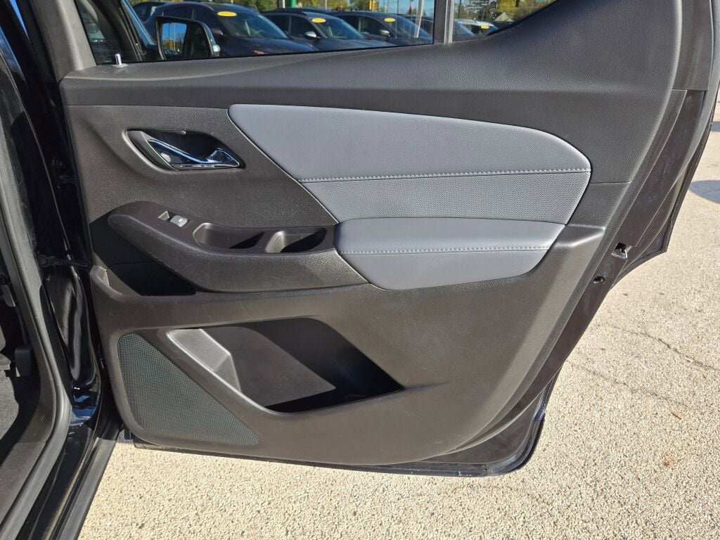 Used 2020 Chevrolet Traverse Premier w/ LPO, Floor Liner Package image 12