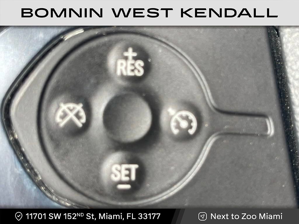 Used 2019 Chevrolet Traverse RS image 17