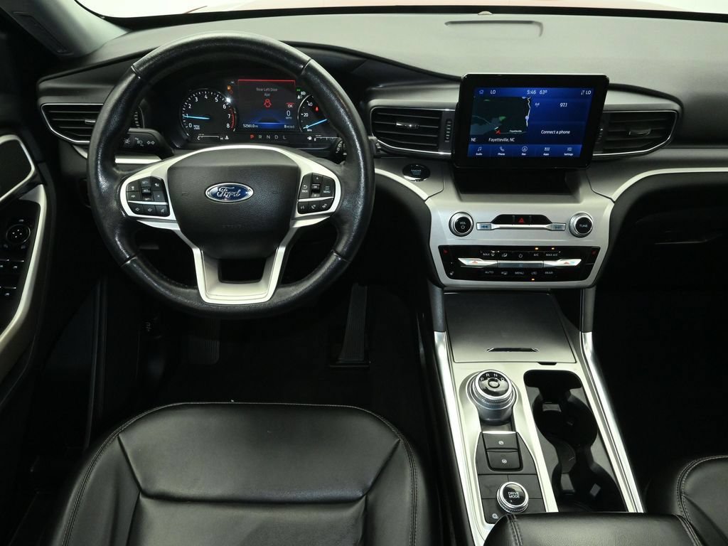 Used 2022 Ford Explorer XLT w/ Equipment Group 202A AWD/4WD image 21