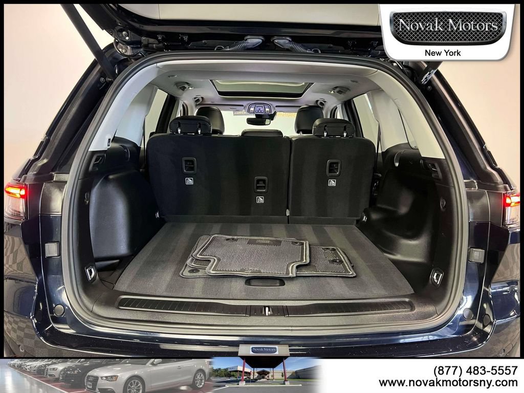 Used 2023 Jeep Grand Cherokee Limited w/ Trailer Tow Prep Group (B) AWD/4WD image 12
