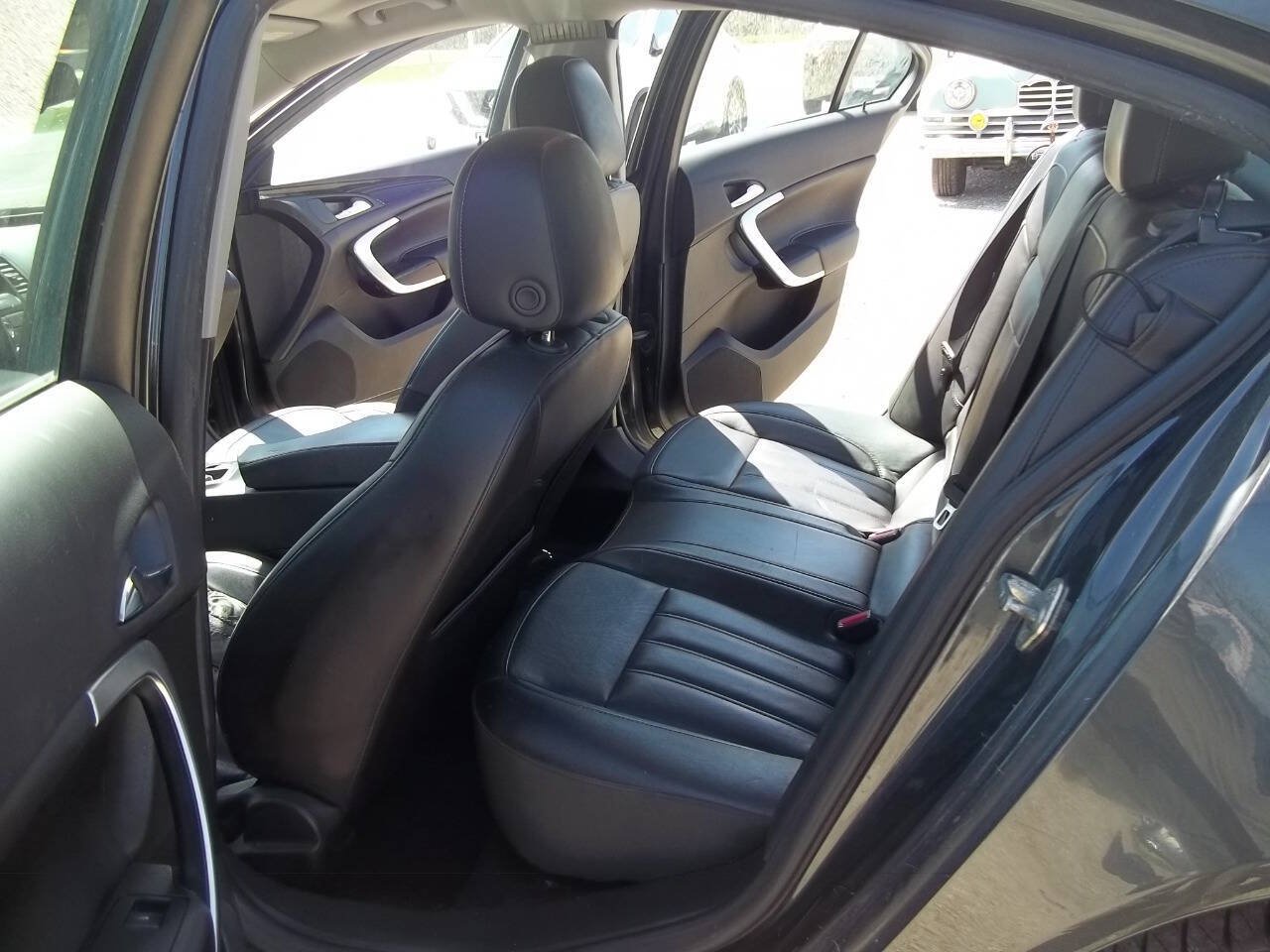 Used 2013 Buick Regal Premium FWD image 8