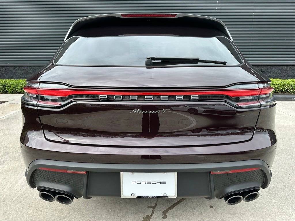 Certified 2025 Porsche Macan Turbo image 12