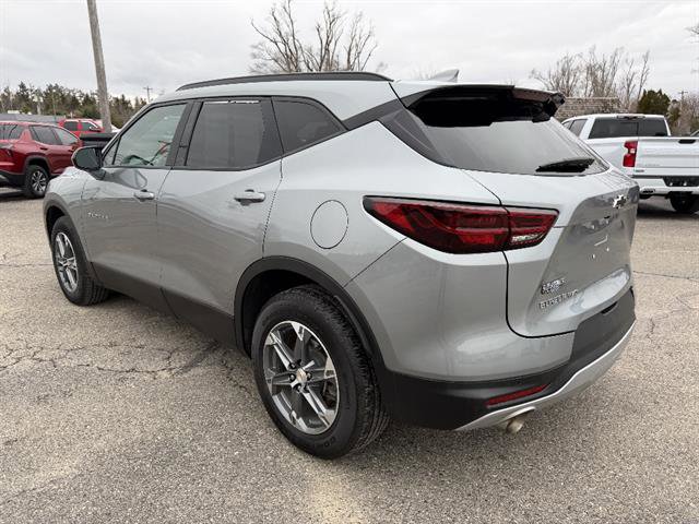 Used 2024 Chevrolet Blazer LT w/ Convenience Package AWD/4WD image 4