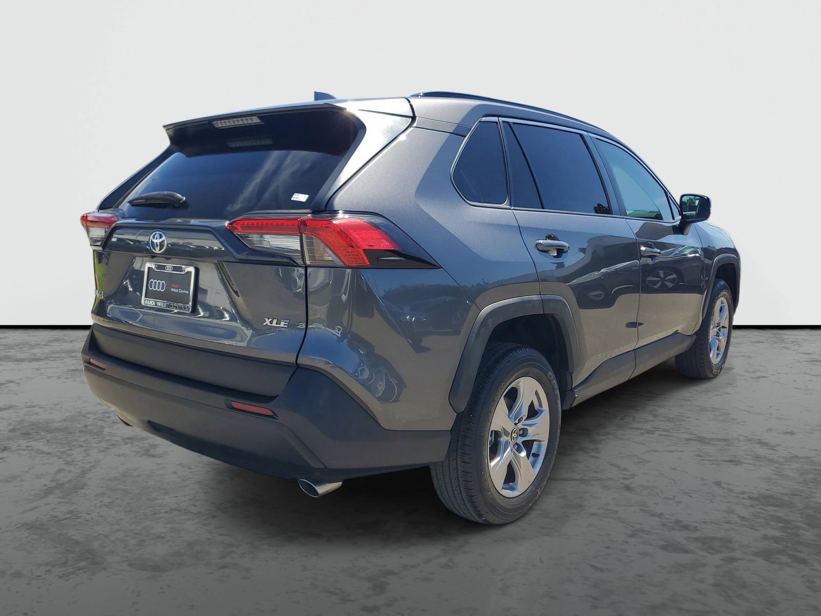 Used 2023 Toyota RAV4 XLE image 4