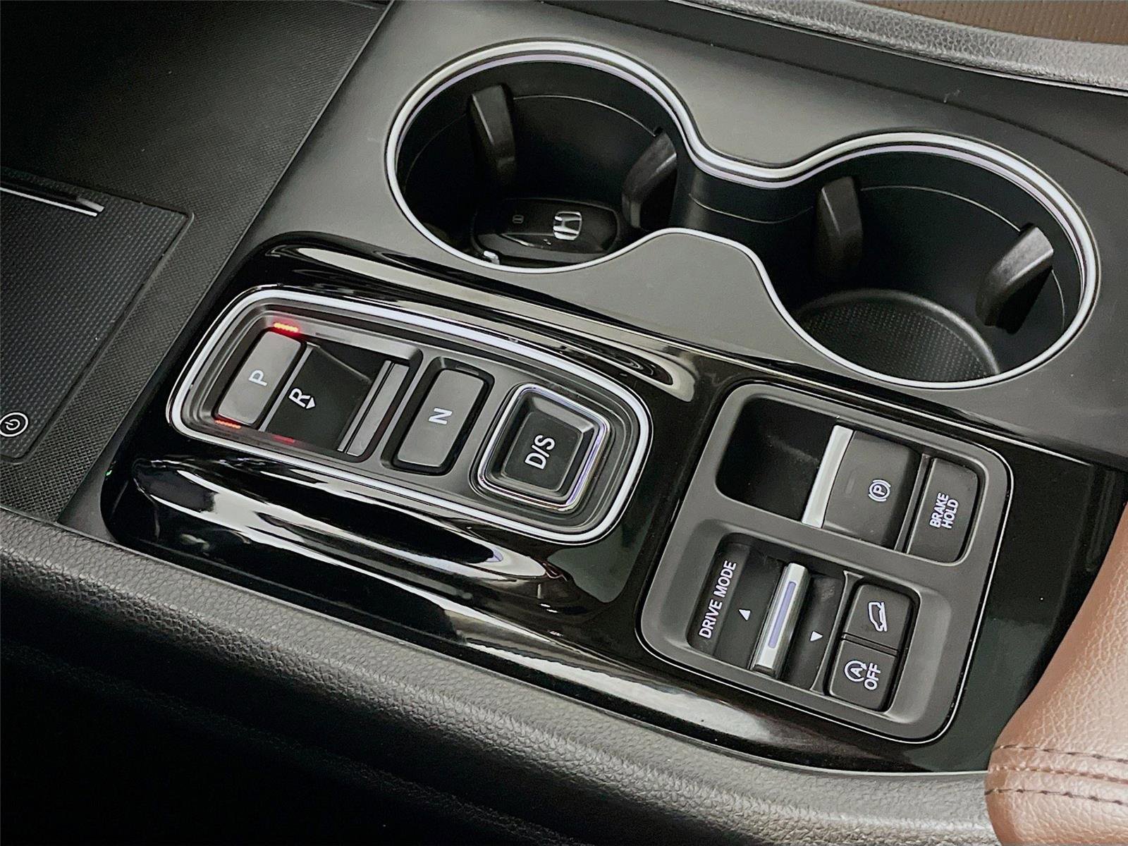 Used 2024 Honda Pilot Elite image 23