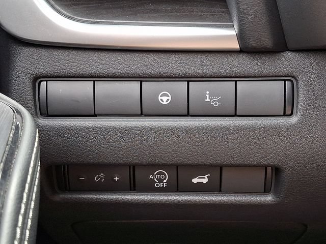Used 2023 Nissan Rogue Platinum w/ Platinum Premium Package AWD/4WD image 26