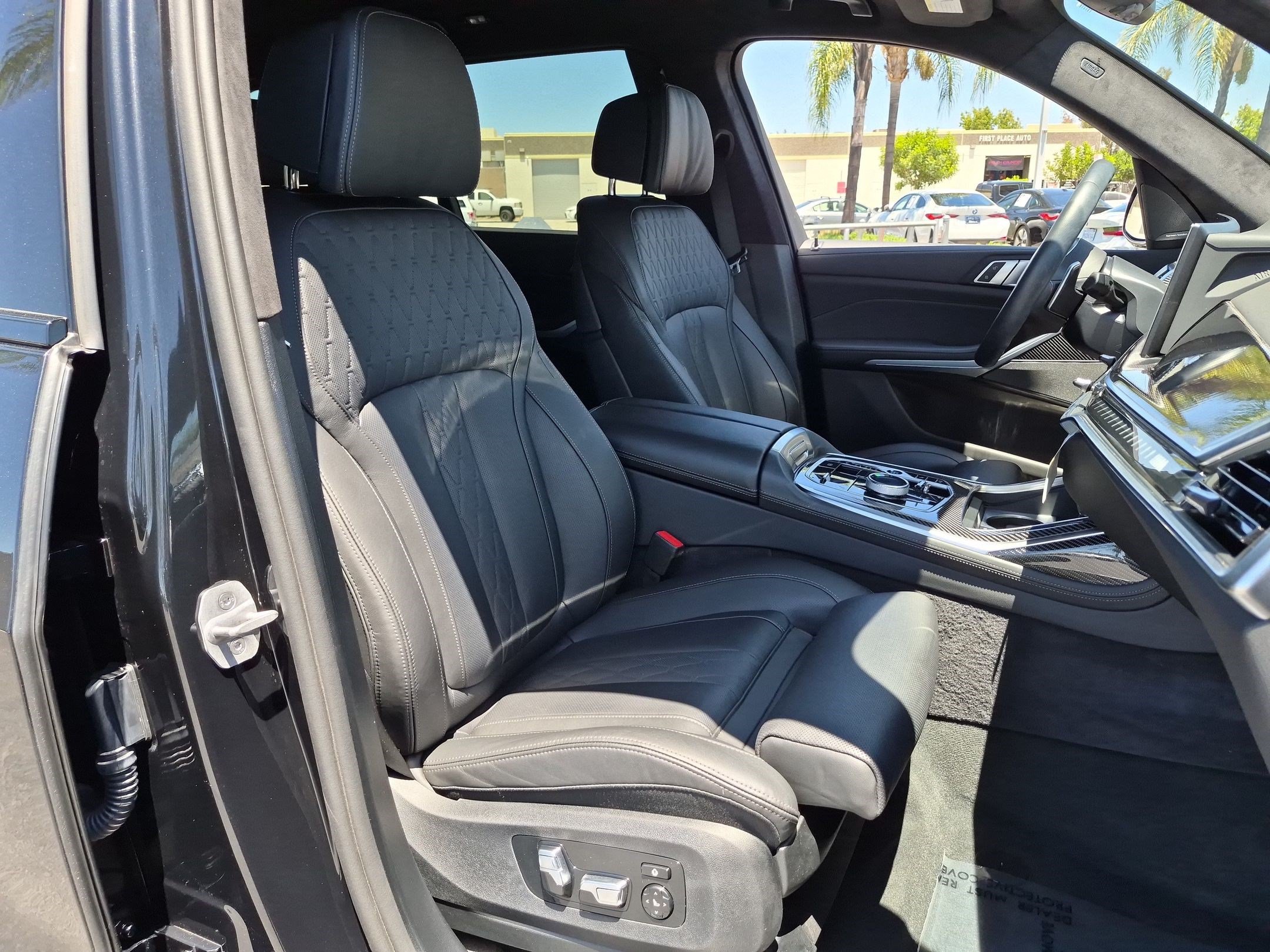 Used 2026 BMW X7 M60i AWD/4WD image 33