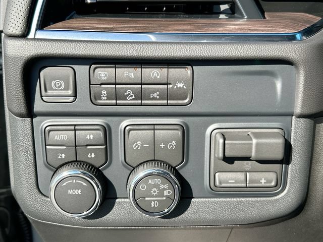 New 2026 Chevrolet Tahoe Premier w/ Sun And Tow Package AWD/4WD image 18