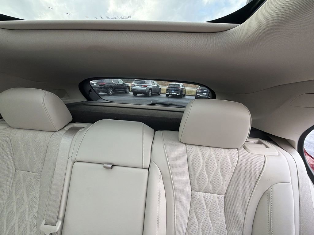 Used 2023 Buick Envision Avenir image 13