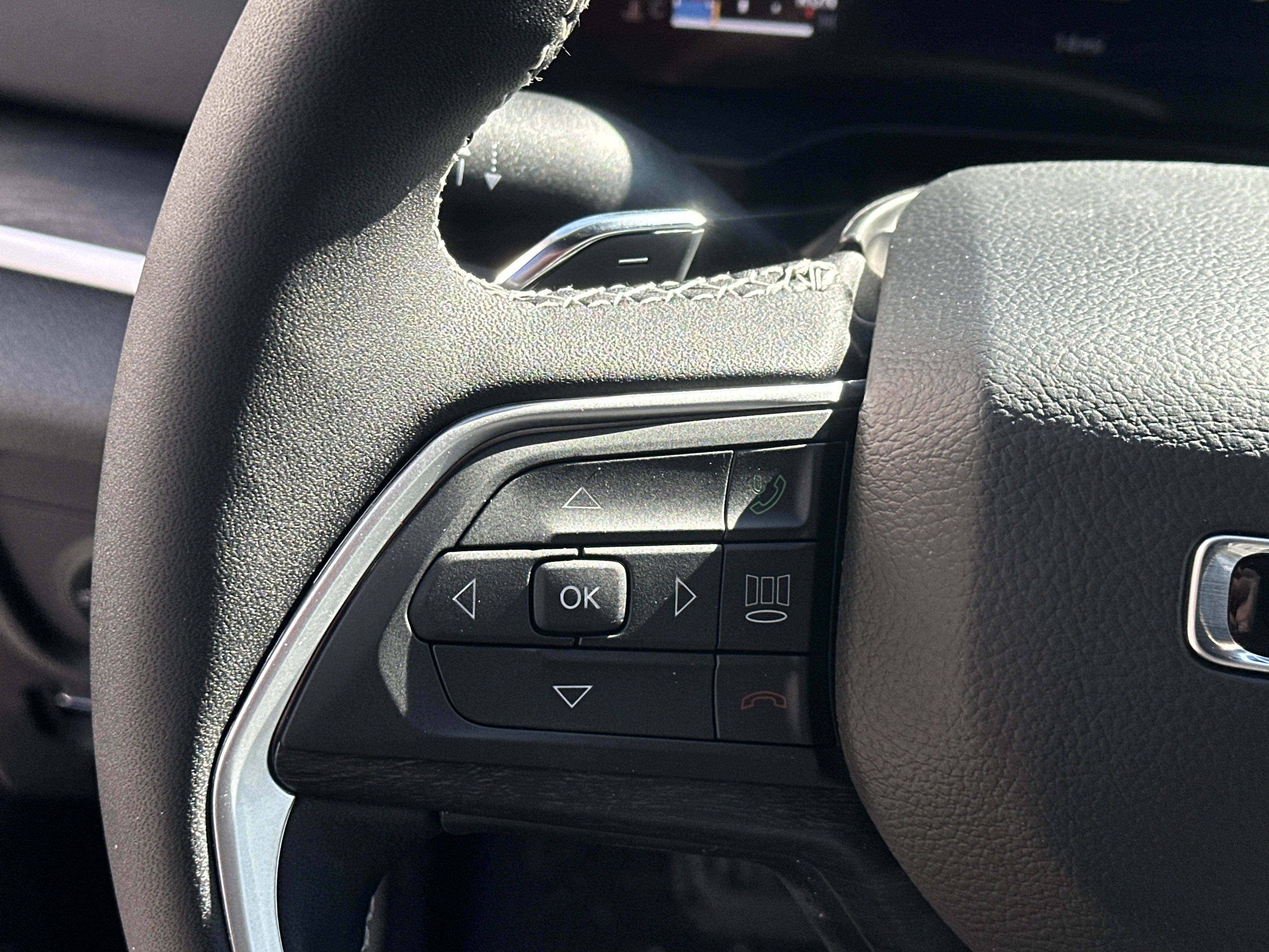 New 2026 Jeep Grand Cherokee Limited Reserve image 9