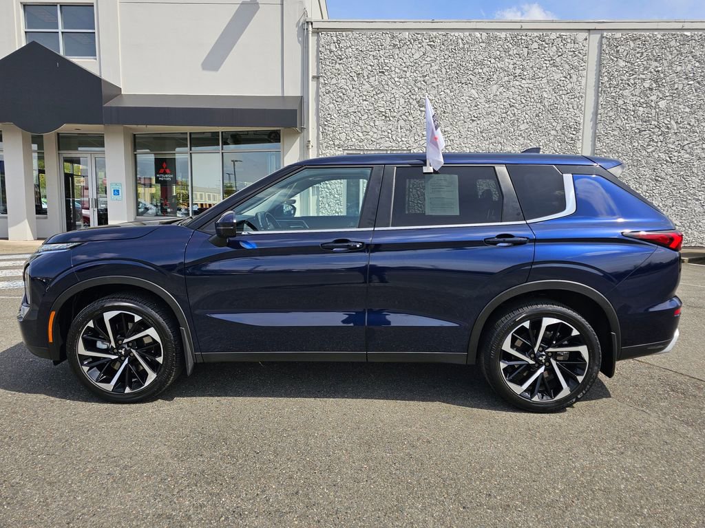 Used 2024 Mitsubishi Outlander SE AWD/4WD image 8