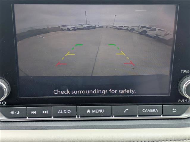 Used 2025 Nissan Rogue SV FWD image 14