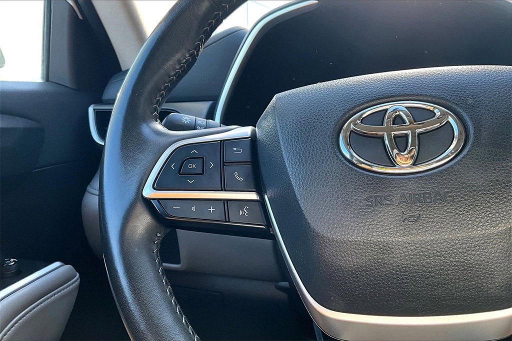 Certified 2022 Toyota Highlander XLE image 12