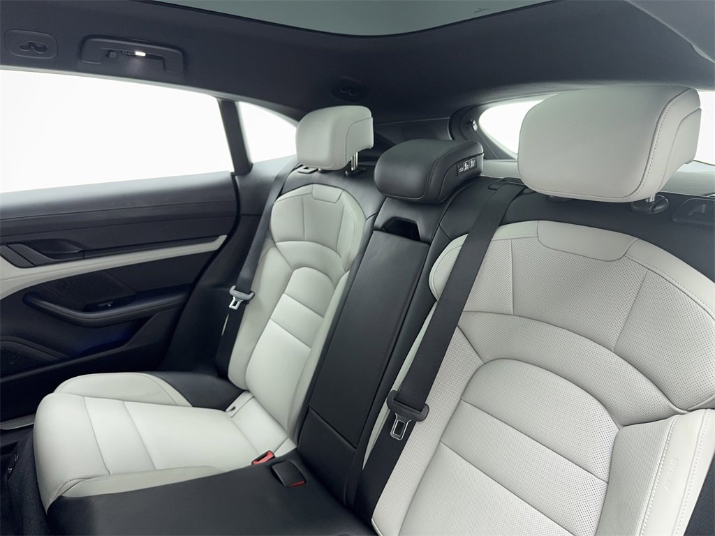 Used 2023 Porsche Taycan 4S image 40