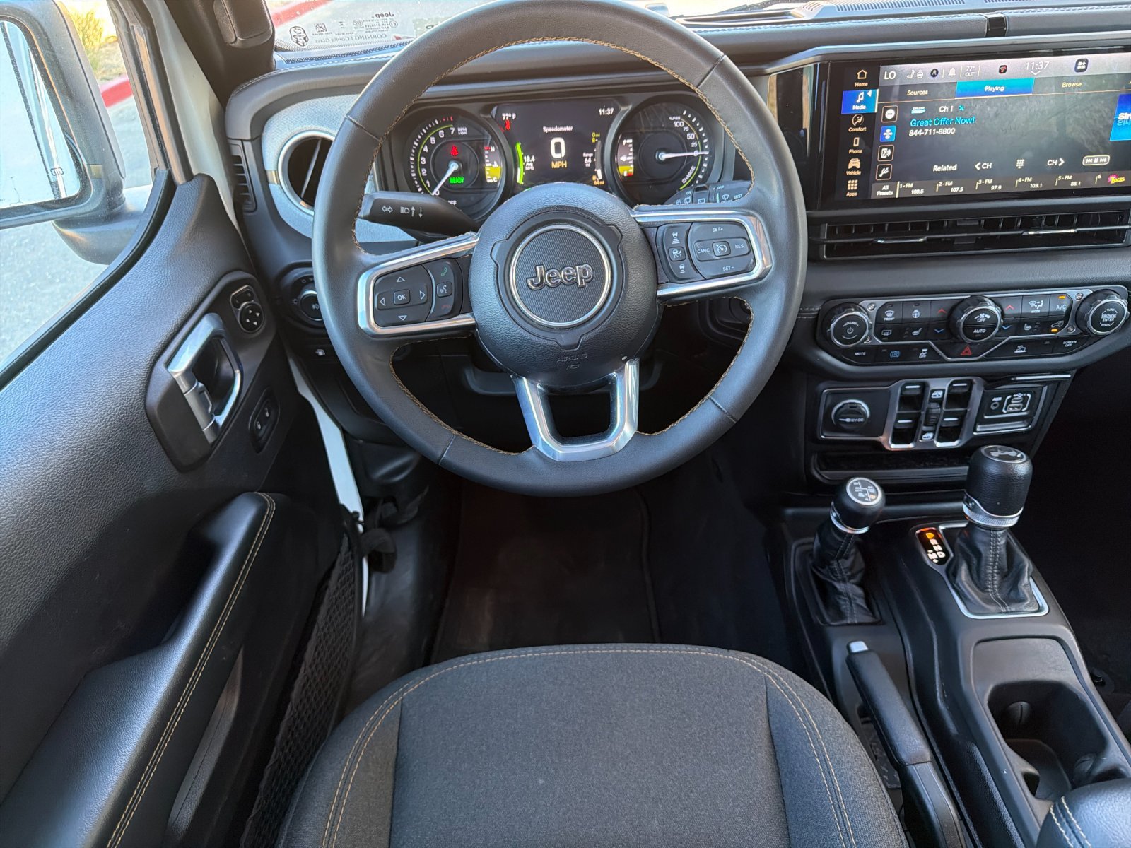 Used 2024 Jeep Wrangler Unlimited Sahara AWD/4WD image 13