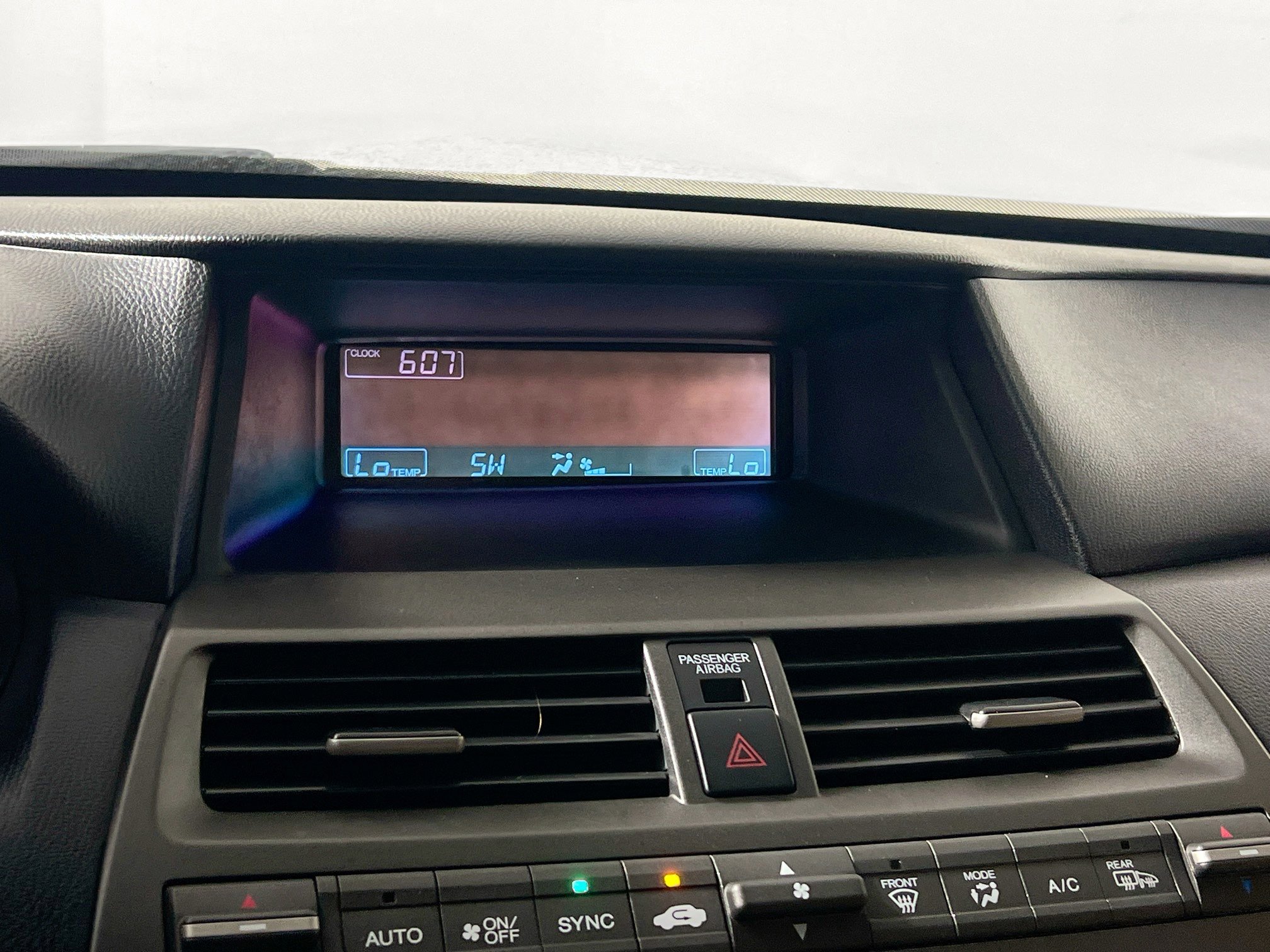 Used 2011 Honda Accord EX-L image 26