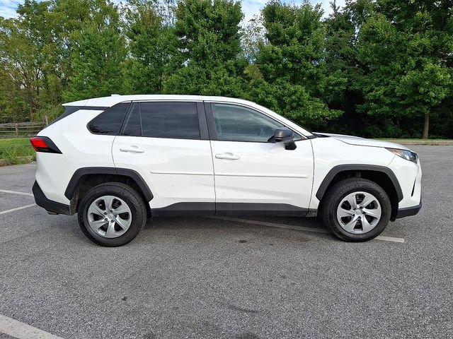 Certified 2022 Toyota RAV4 LE AWD/4WD image 7