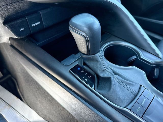 Used 2023 Toyota Camry SE w/ Cold Weather Package FWD image 20