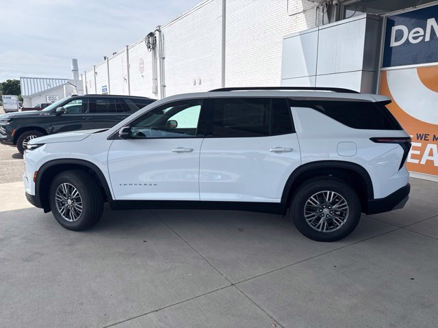 New 2026 Chevrolet Traverse LT w/ Driver Confidence Package AWD/4WD image 8