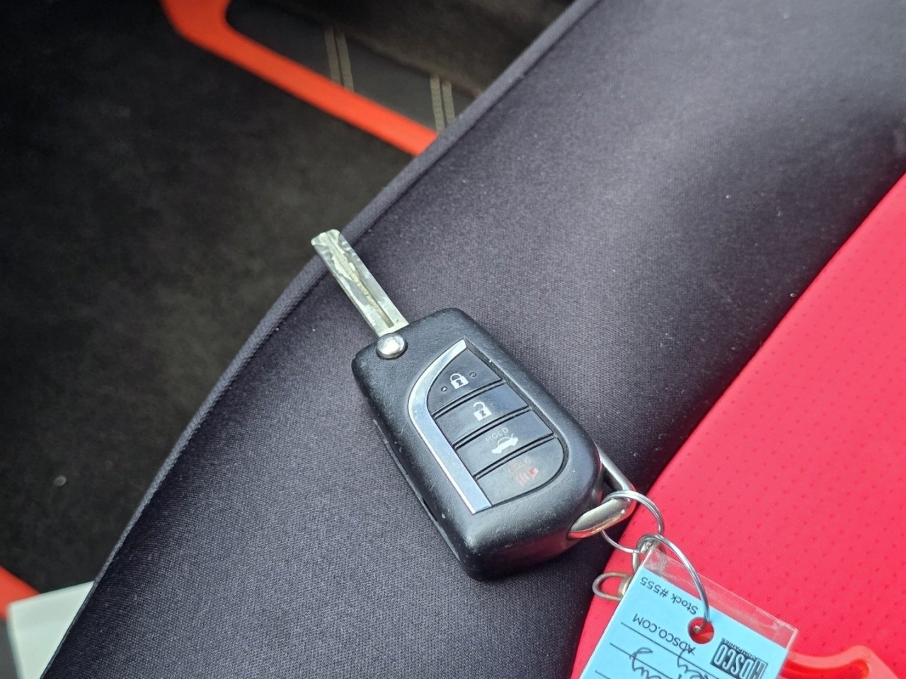 Used 2021 Toyota Camry LE FWD image 31