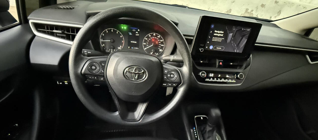 Used 2024 Toyota Corolla LE image 27
