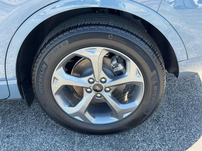 Used 2024 Ford Escape ST-Line w/ Tech Pack #1 AWD/4WD image 7