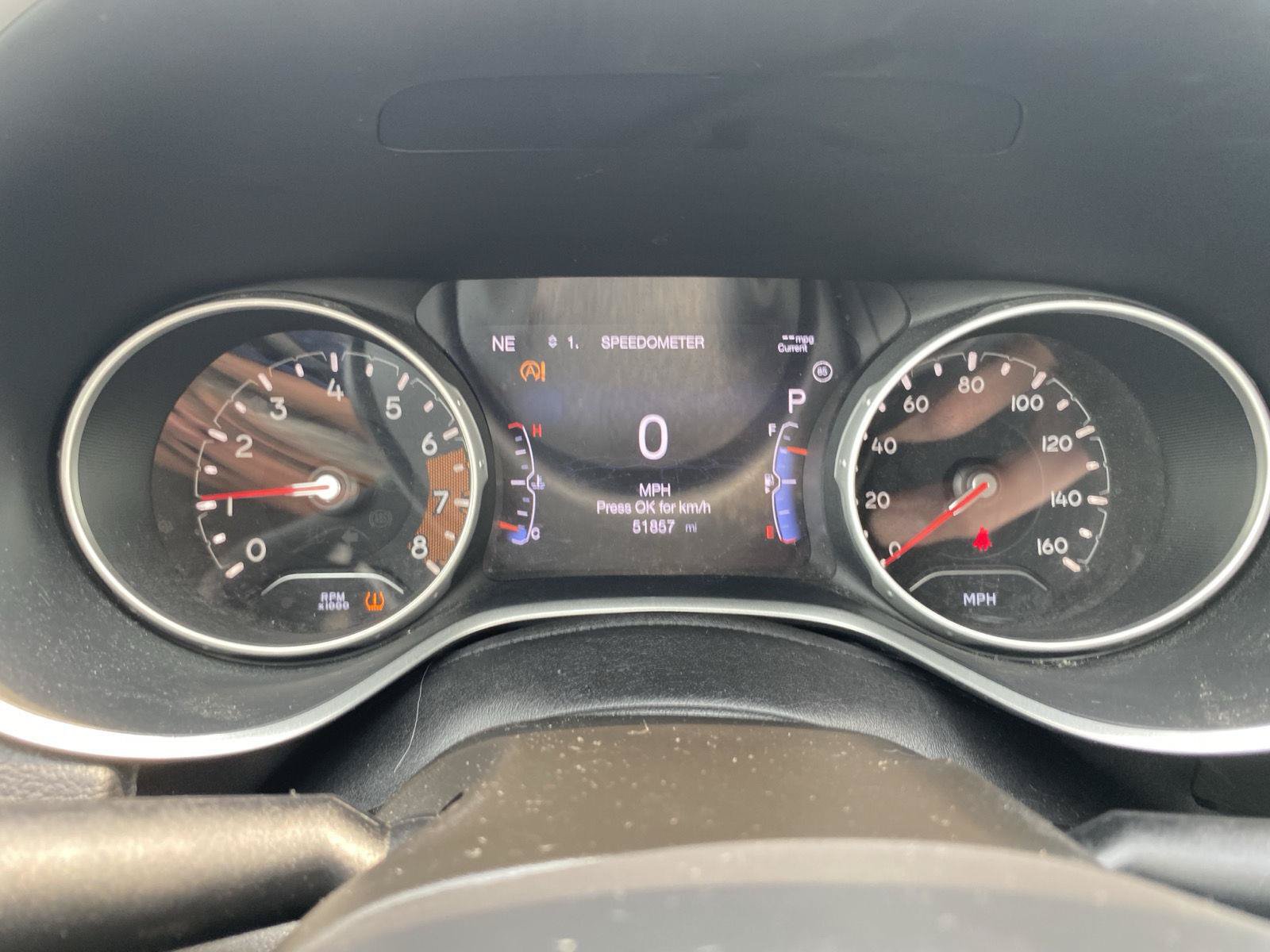 Used 2018 Jeep Compass Latitude w/ Popular Equipment Group FWD image 18