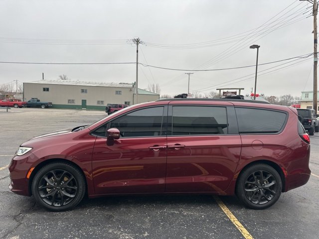 Used 2022 Chrysler Pacifica Limited w/ S Appearance Package image 7