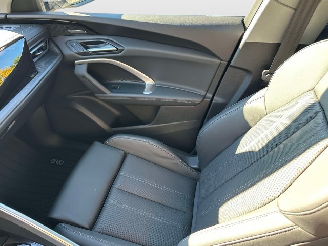Certified 2025 Audi Q5 Premium Plus AWD/4WD image 35