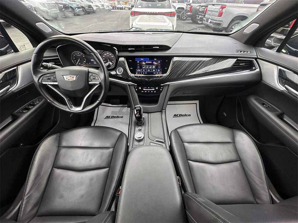 Used 2023 Cadillac XT6 Premium Luxury image 20