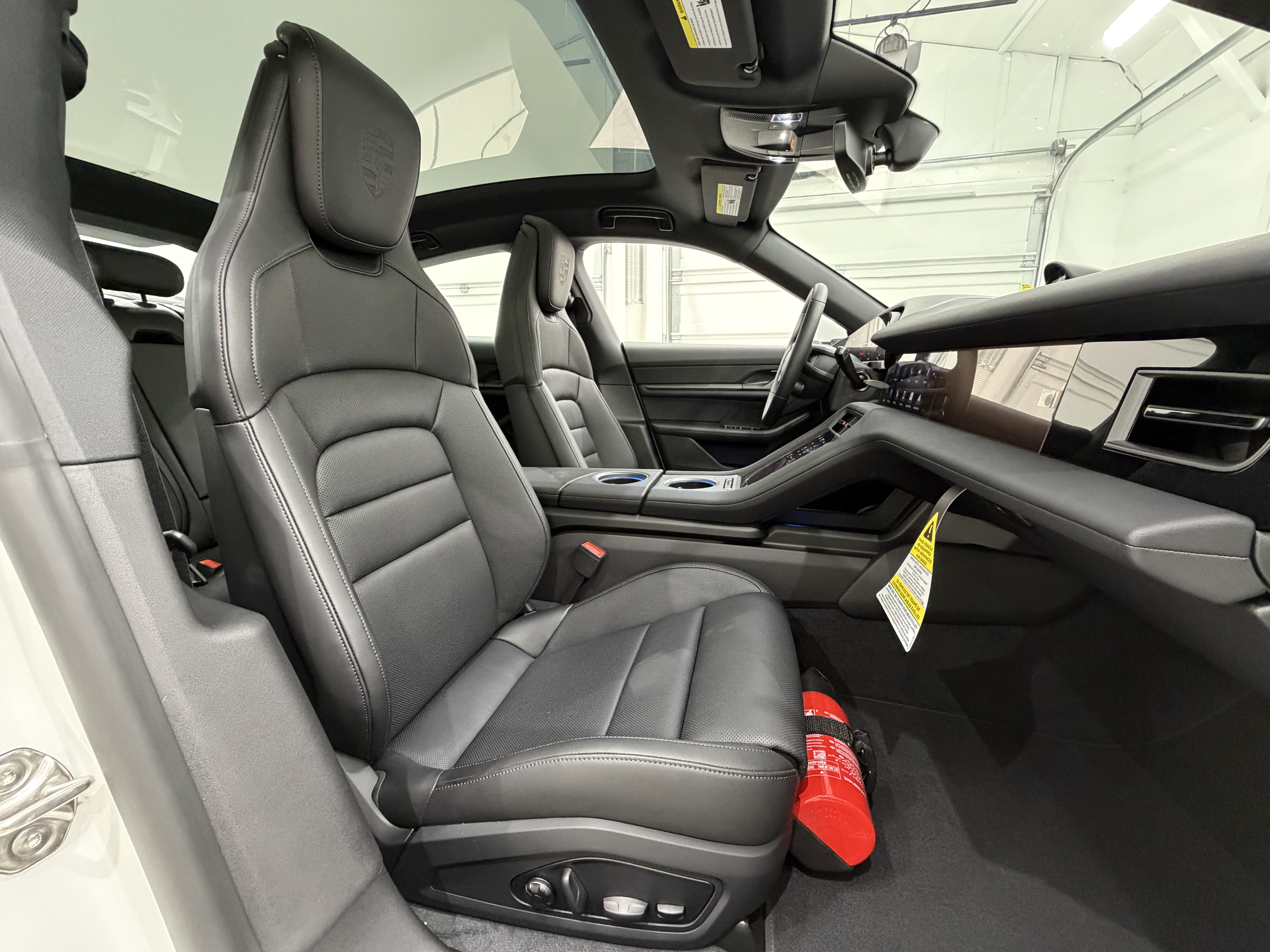 New 2026 Porsche Taycan 4S AWD/4WD image 23