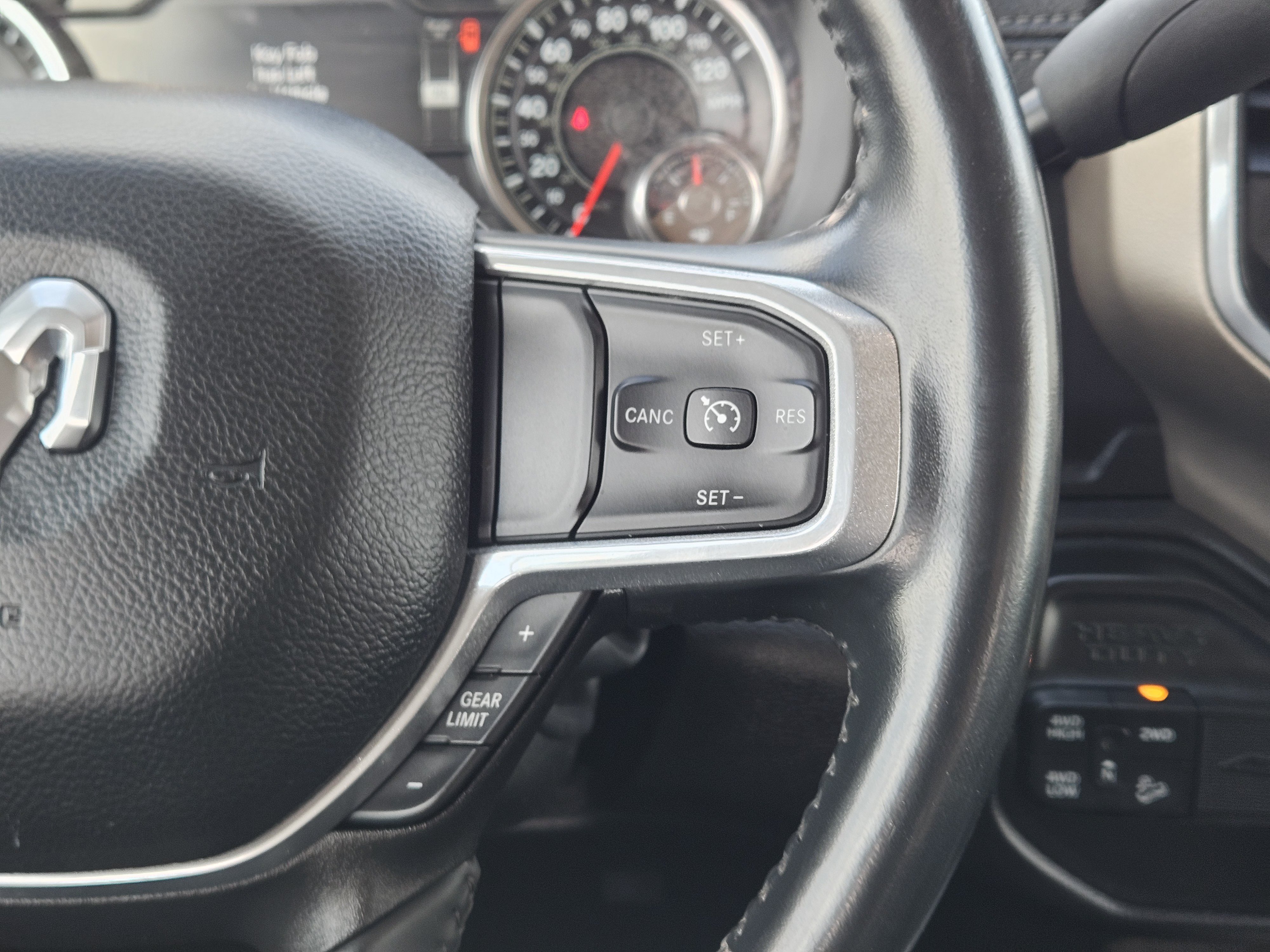 Used 2023 RAM 2500 Laramie AWD/4WD image 29
