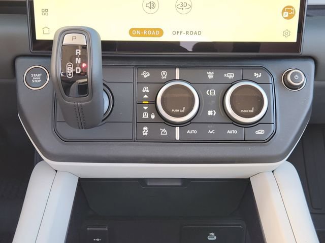 New 2026 Land Rover Defender 130 X-Dynamic SE image 14