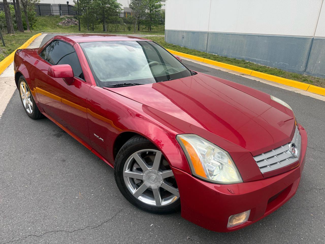 Used 2004 Cadillac XLR RWD image 15
