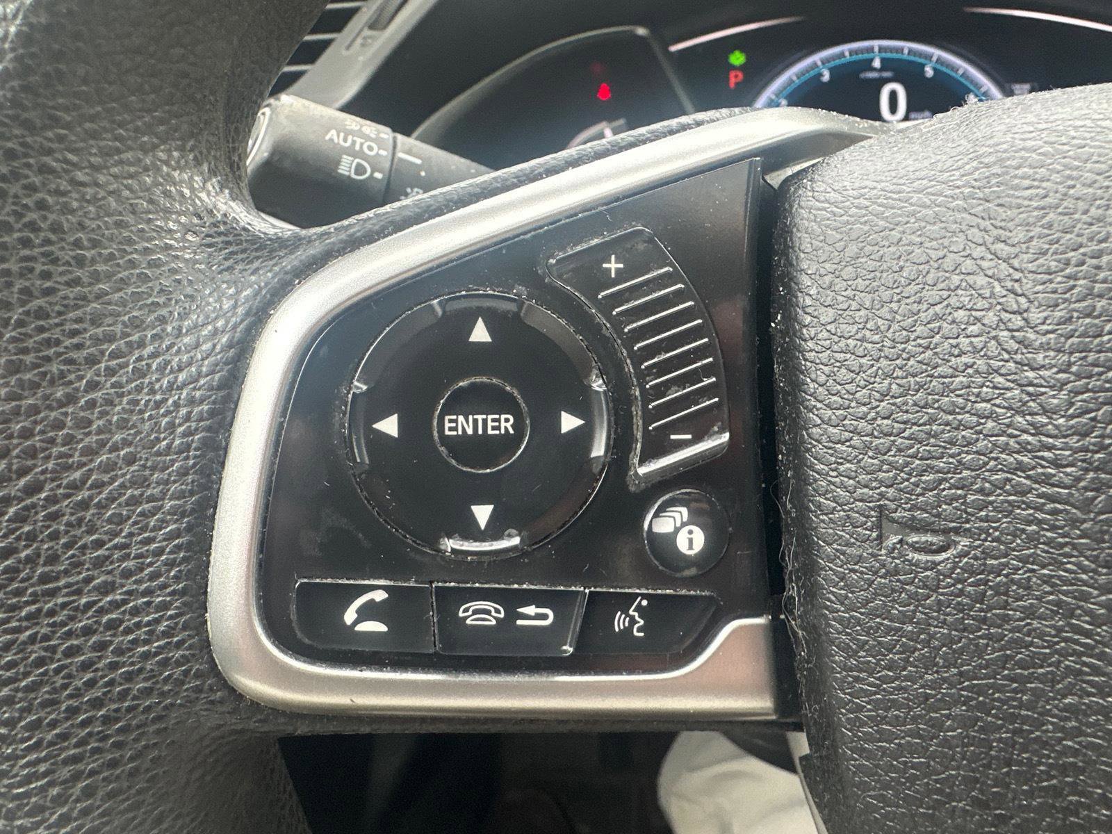 Used 2018 Honda Civic EX image 6