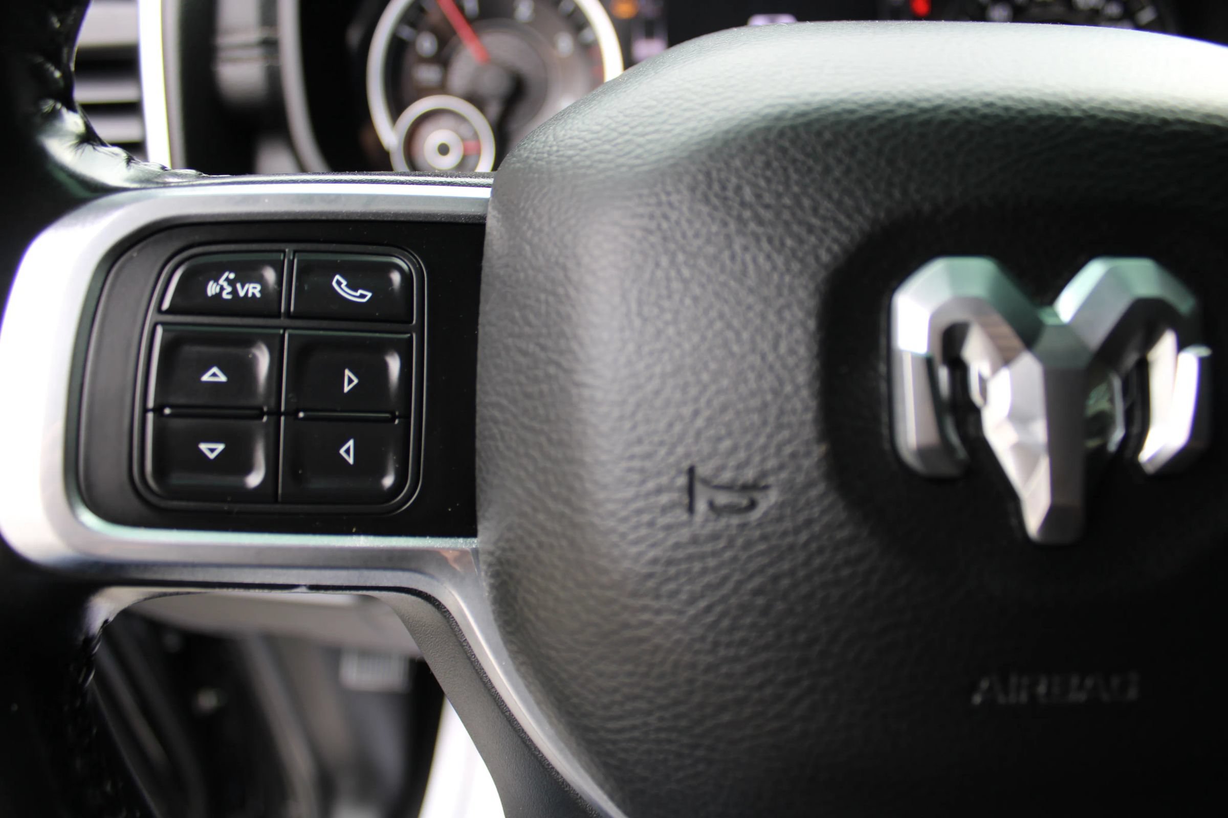 Used 2020 RAM 2500 Laramie AWD/4WD image 16