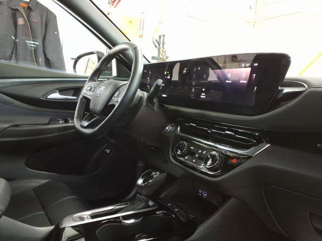 Used 2025 Buick Envista Sport Touring w/ Convenience I Package image 24