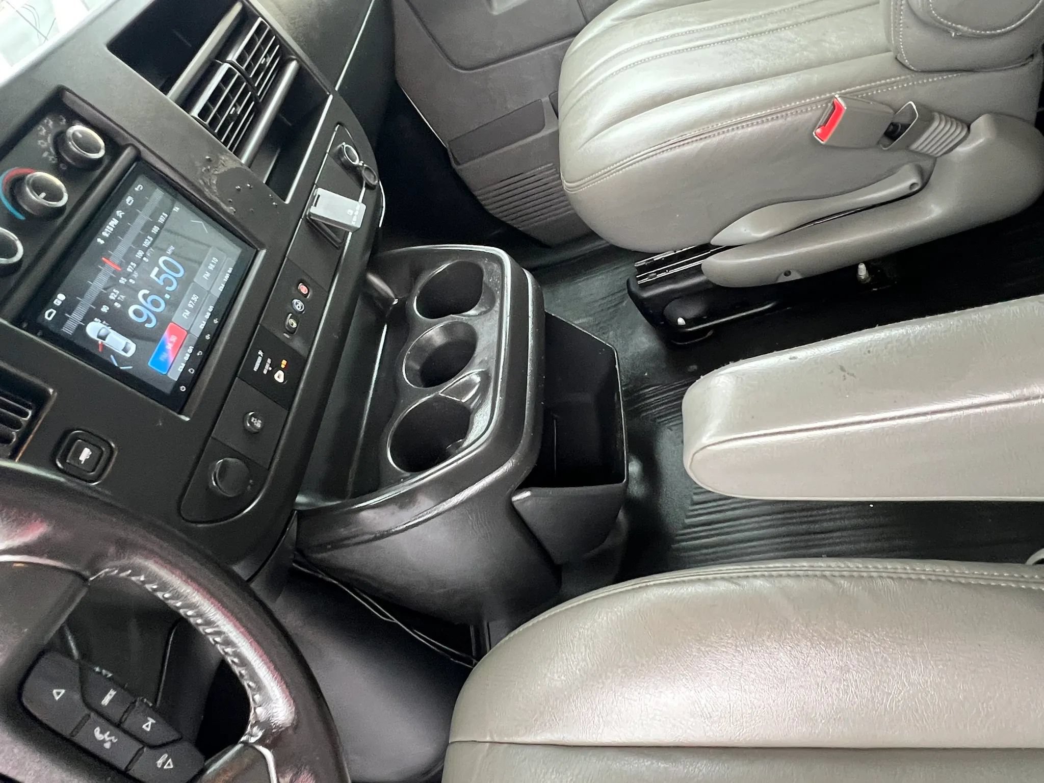 Used 2020 Chevrolet Express 2500 w/ Driver Convenience Package RWD image 18