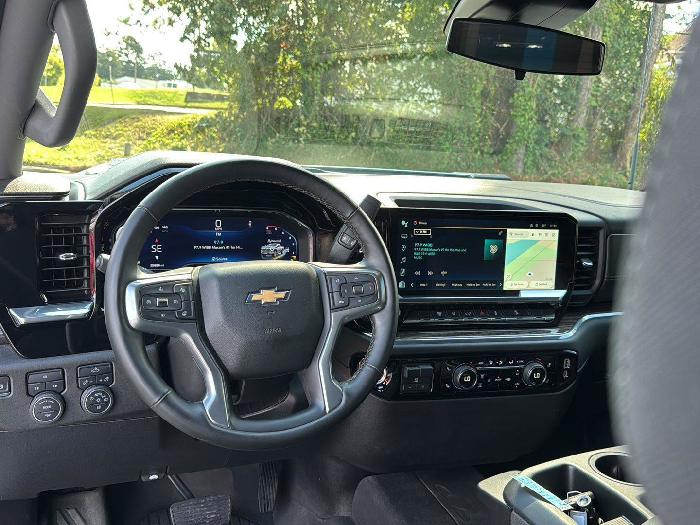 Used 2025 Chevrolet Silverado 2500 LT image 16